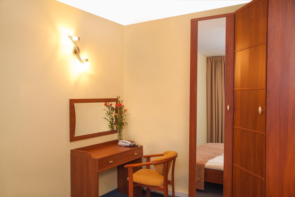 Hotel Ikar บิดกอชซ์ ภายนอก รูปภาพ